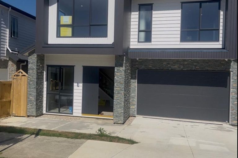 Photo of property in 32a Castlebane Drive, Flat Bush, Auckland, 2019