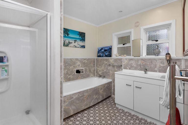 Photo of property in 42 Coronation Road, Morrinsville, 3300