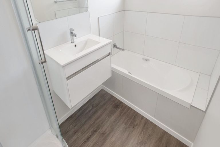 Photo of property in 4 Heaphy Street, Blockhouse Bay, Auckland, 0600