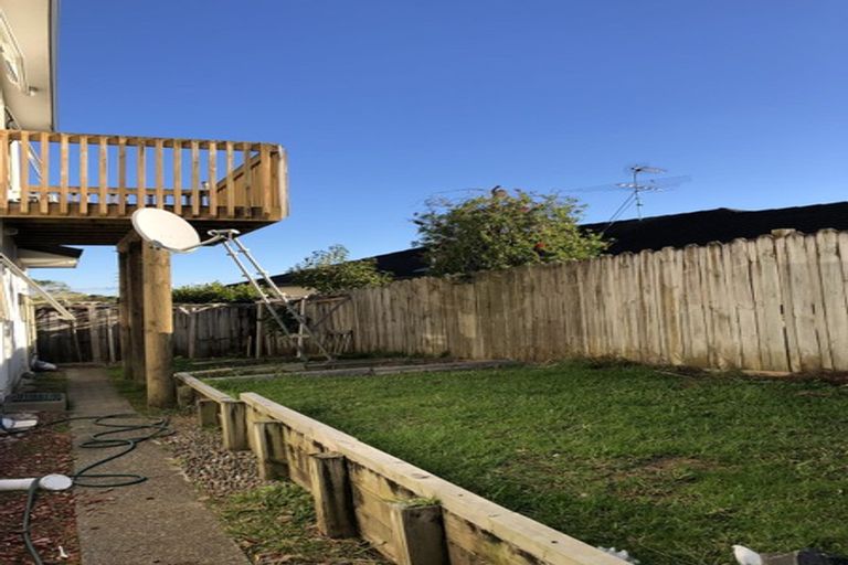 Photo of property in 3 San Luis Place, Golflands, Auckland, 2013