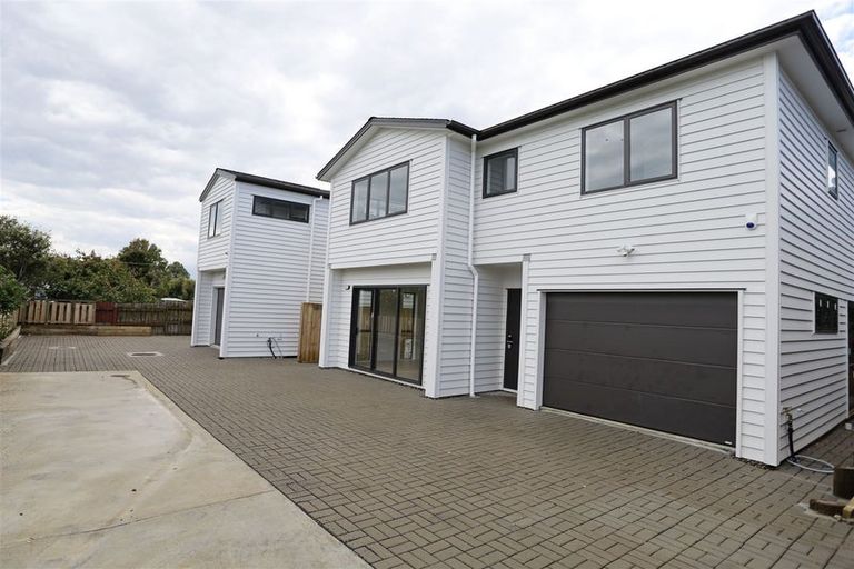 Photo of property in 7a Sherwood Avenue, Te Atatu South, Auckland, 0610