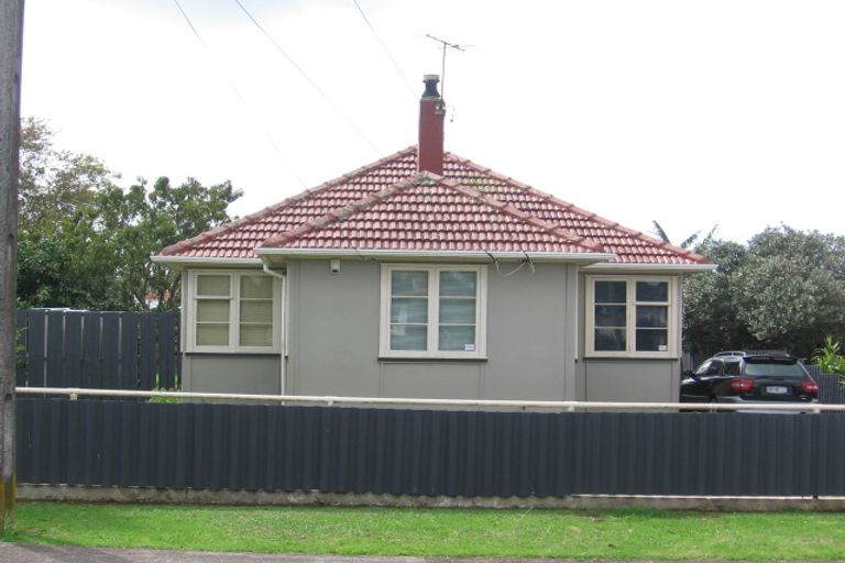 Photo of property in 25 Alamein Road, Panmure, Auckland, 1072