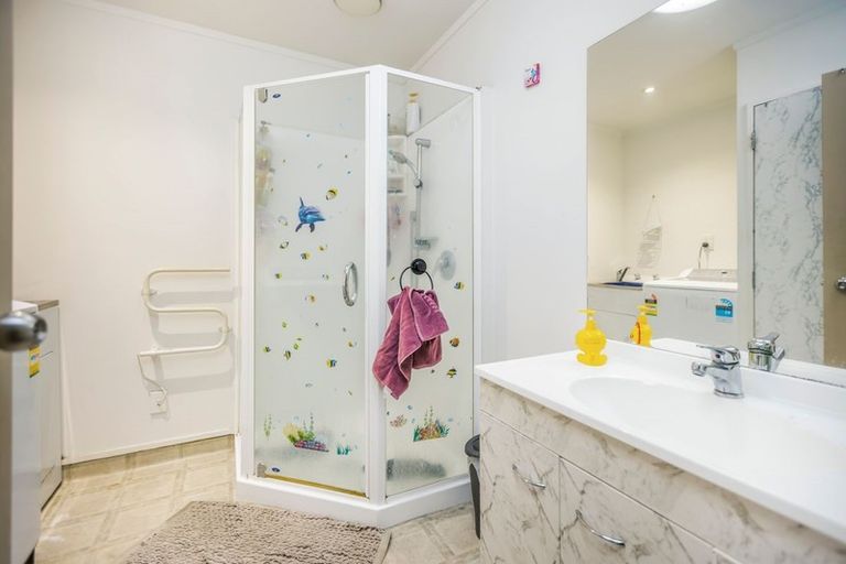 Photo of property in 74 Malaspina Place, Papatoetoe, Auckland, 2025