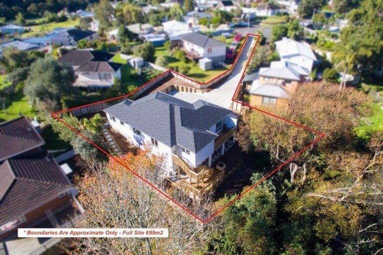 Photo of property in 7a Fuchsia Place, Birkdale, Auckland, 0626