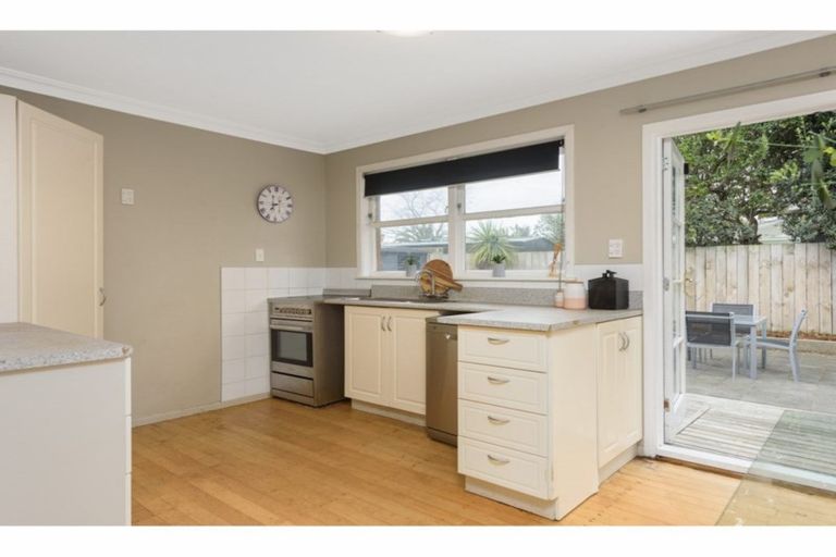 Photo of property in 2/566 Maunganui Road, Mount Maunganui, 3116
