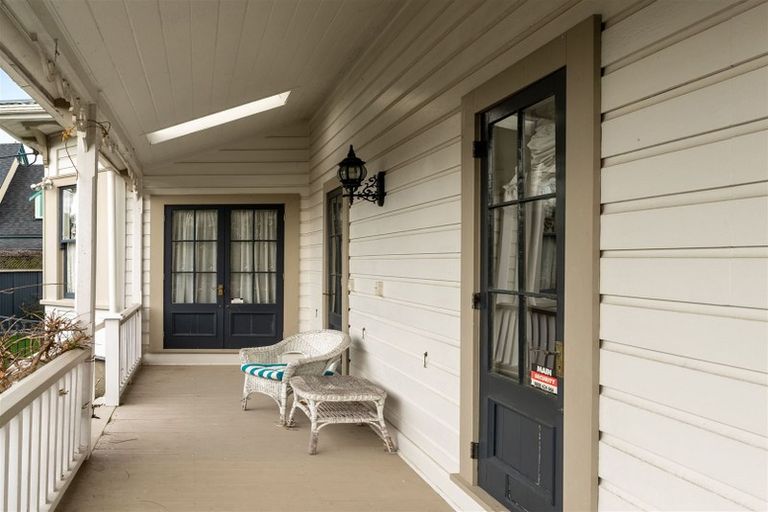 Photo of property in 204 Bartholomew Road, Levin, 5510