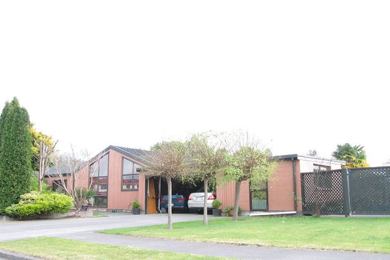 Photo of property in 6 Donegal Crescent, Tamatea, Napier, 4112