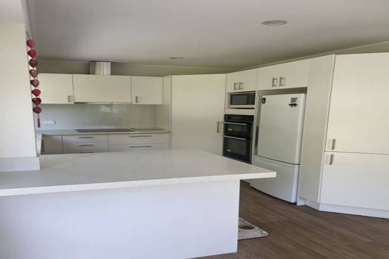 Photo of property in 42 Oaktree Avenue, Browns Bay, Auckland, 0630