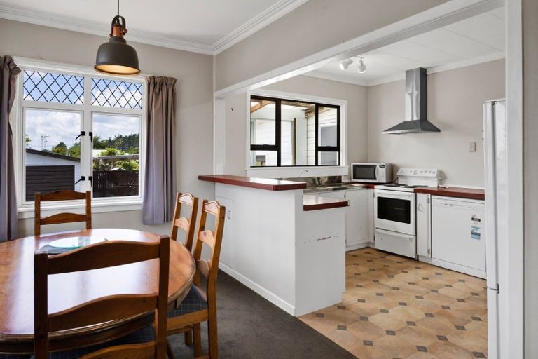 Photo of property in 43 Brown Street, Inglewood, 4330