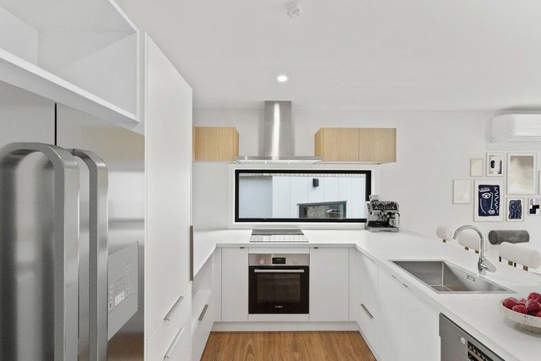 Photo of property in 8/4 Tawhai Street, Stokes Valley, Lower Hutt, 5019