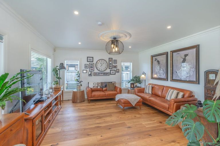 Photo of property in 15 Okarito Avenue, Levin, 5510