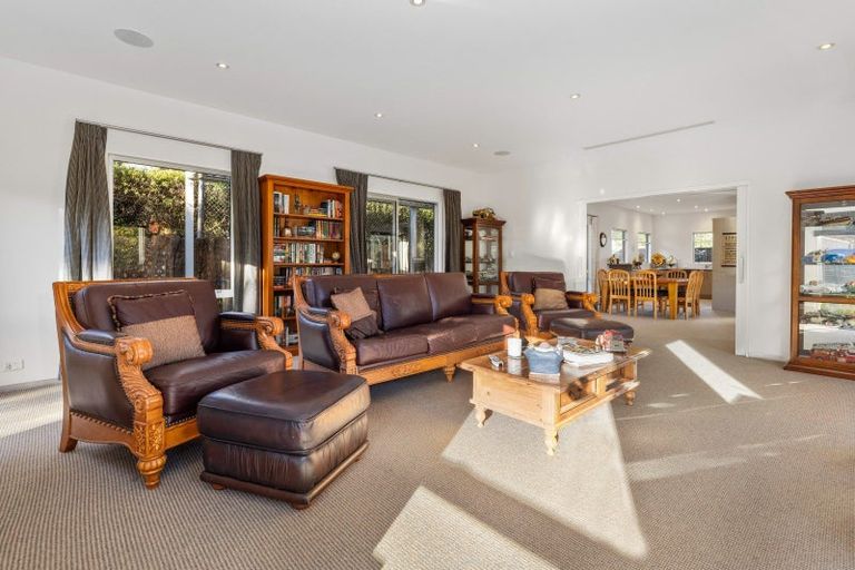 Photo of property in 142 North Parade, Richmond, Christchurch, 8013