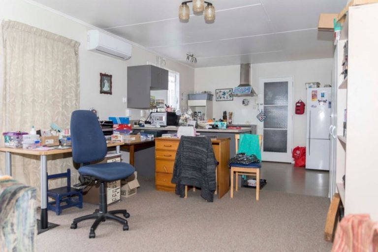 Photo of property in 2/28 Miller Street, Dannevirke, 4930