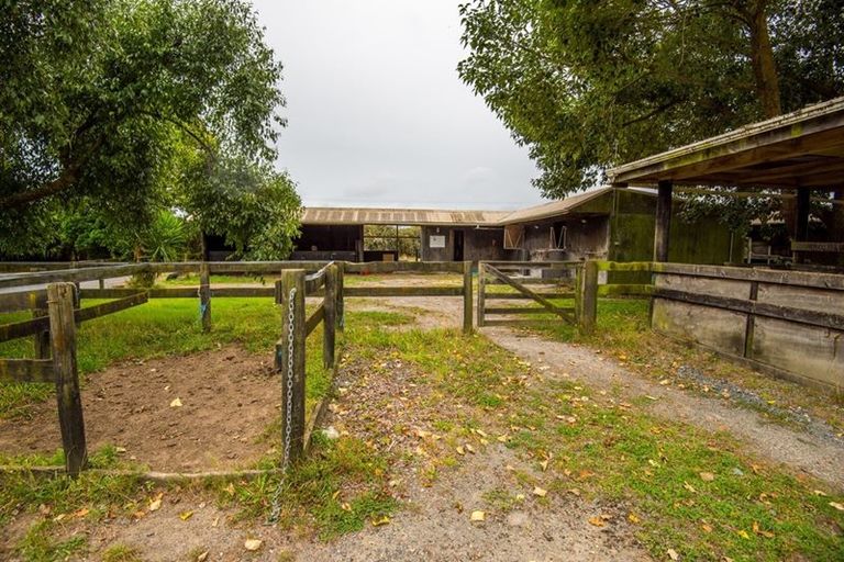 Photo of property in 101 Mcrobbie Road, Kingseat, Papakura, 2580