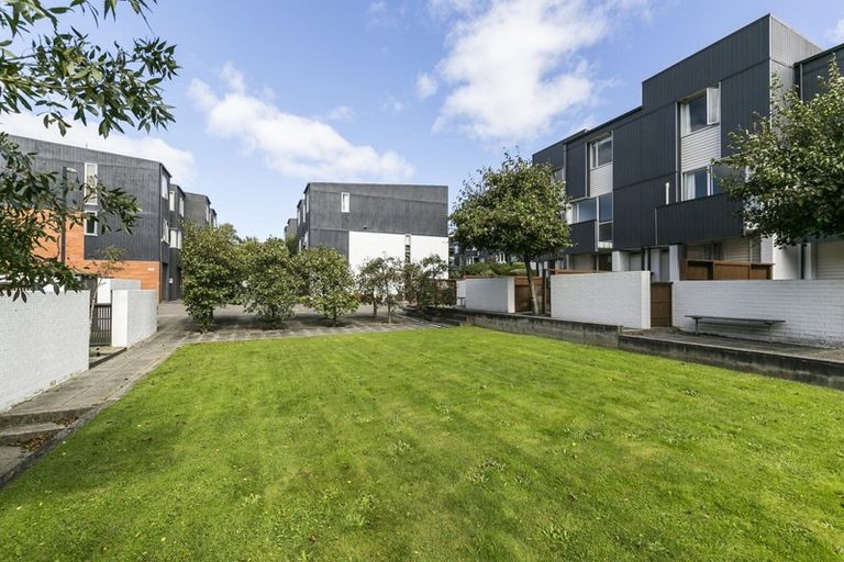 Photo of property in The Altair, 27/120 Rintoul Street, Newtown, Wellington, 6021