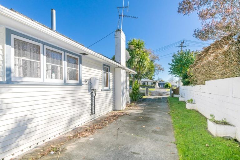 Photo of property in 15 Livingstone Avenue, Nawton, Hamilton, 3200