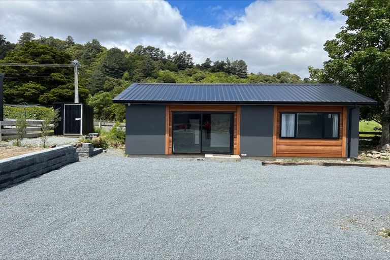 Photo of property in 2 Halcyon Crescent, Te Marua, Upper Hutt, 5018