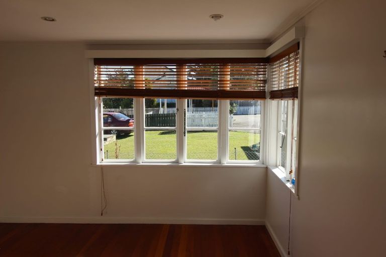 Photo of property in 6a Onewa Road, Northcote Point, Auckland, 0627
