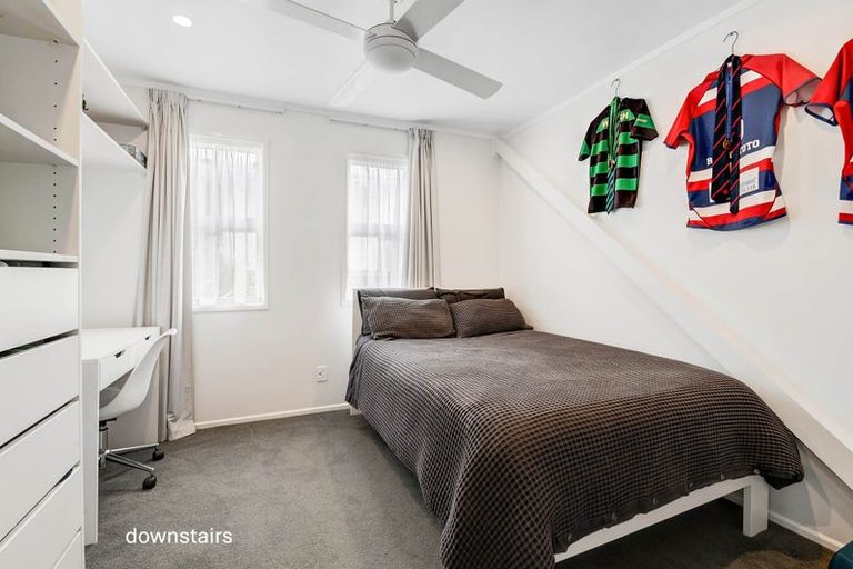 Photo of property in 1/302 Sunset Road, Windsor Park, Auckland, 0632