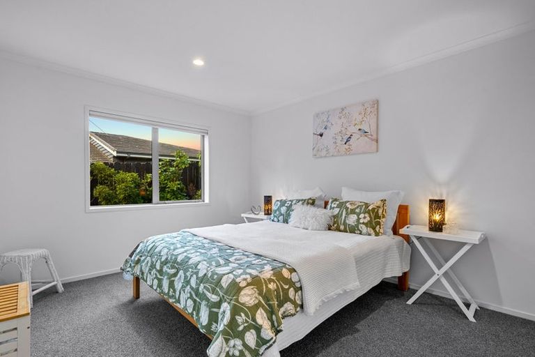 Photo of property in 371 Millwater Parkway, Silverdale, 0932