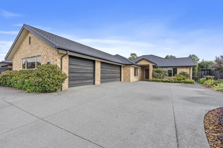Photo of property in 19 Marlowe Place, Rolleston, 7614