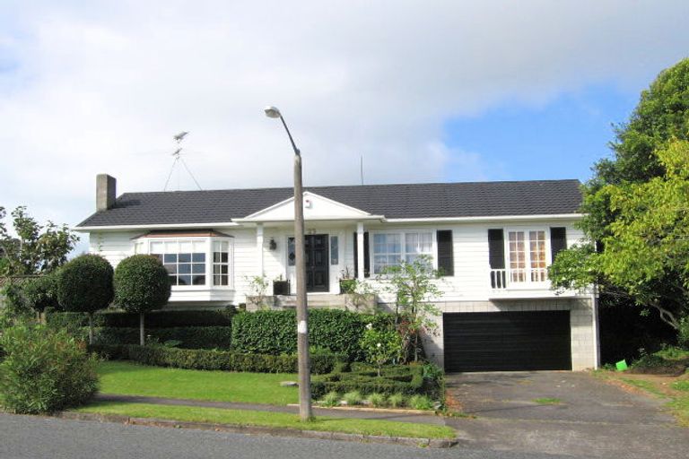 Photo of property in 23 Tyrian Close, Half Moon Bay, Auckland, 2012