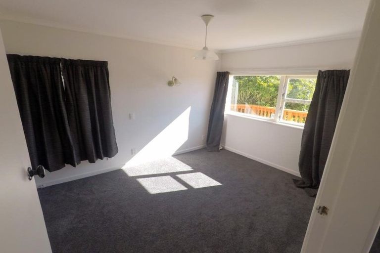 Photo of property in 66 Tarawera Road, Johnsonville, Wellington, 6037