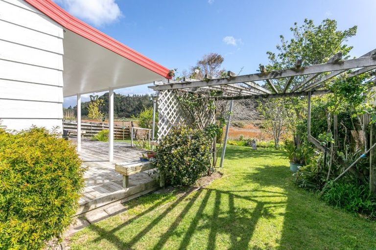 Photo of property in 132 Sharyn Place, Whangamata, 3620