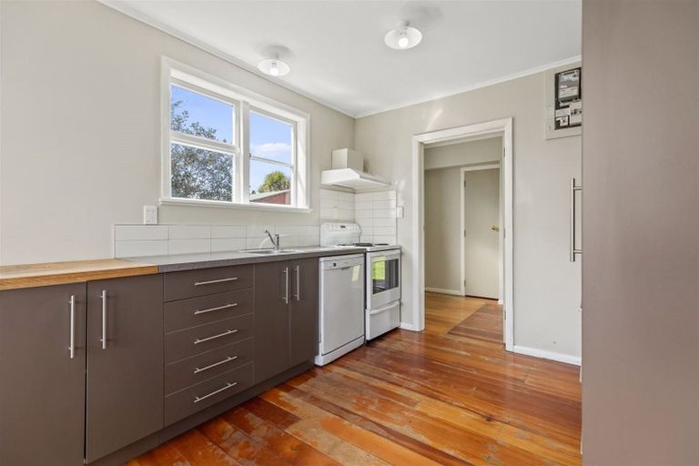 Photo of property in 12 Station Road, Te Puke, 3119