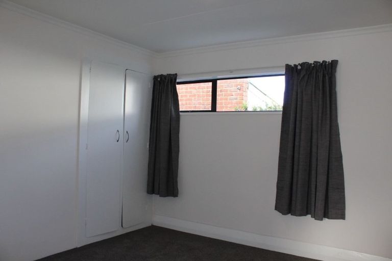 Photo of property in 5a Royal Crescent, Saint Kilda, Dunedin, 9012