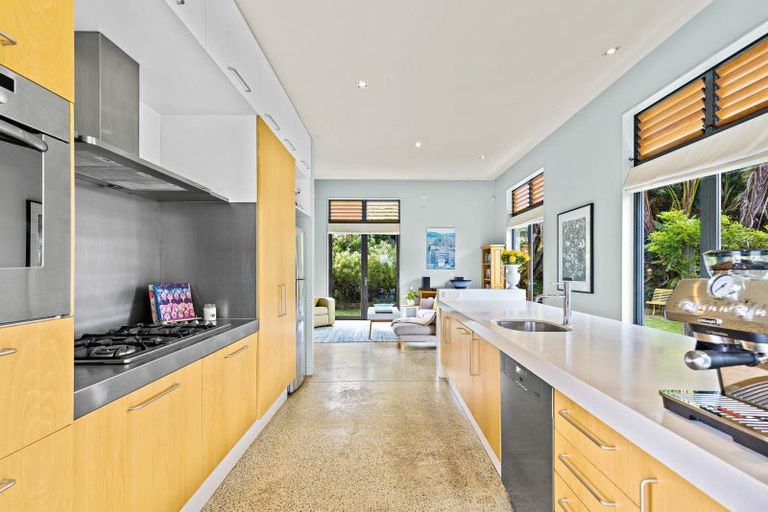 Photo of property in 200 Waiteitei Road, Wellsford, 0974