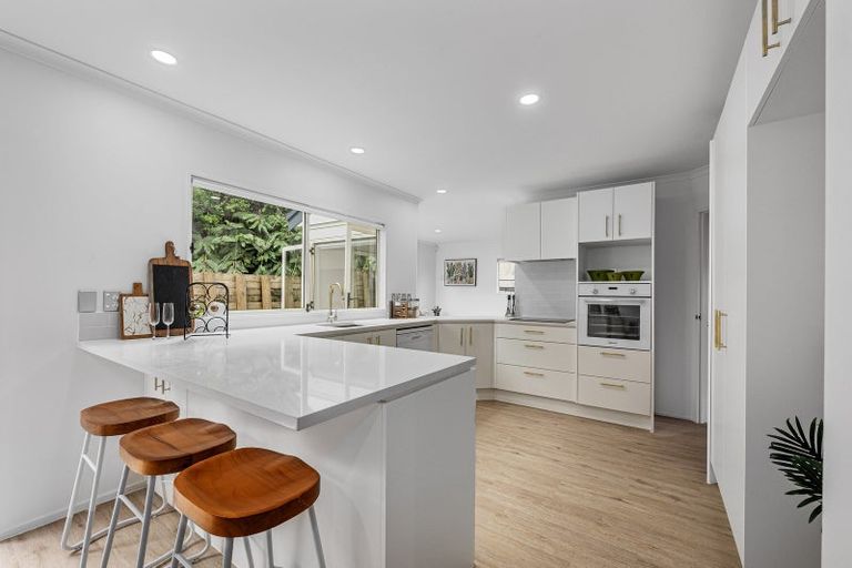 Photo of property in 110 Stapleford Crescent, Browns Bay, Auckland, 0630