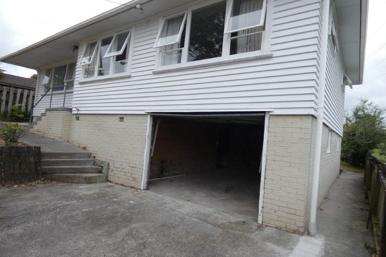 Photo of property in 1/128 Triangle Road, Massey, Auckland, 0614