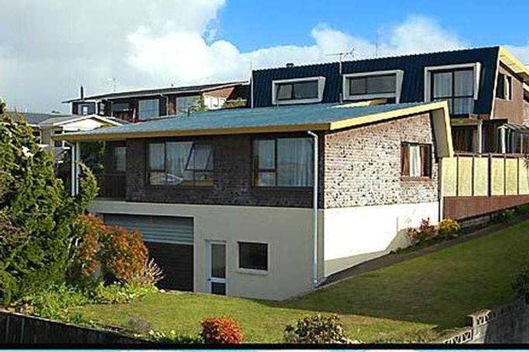 Photo of property in 8 Julian Place, Westown, New Plymouth, 4310