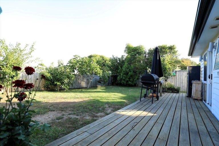 Photo of property in 56 Prince Regent Drive, Half Moon Bay, Auckland, 2012