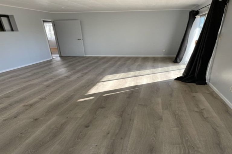 Photo of property in 20 Laser Place, Bayview, Auckland, 0629