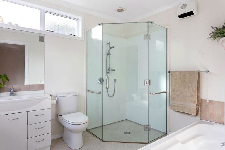 Photo of property in 98 Awapuni Road, Awapuni, Gisborne, 4010