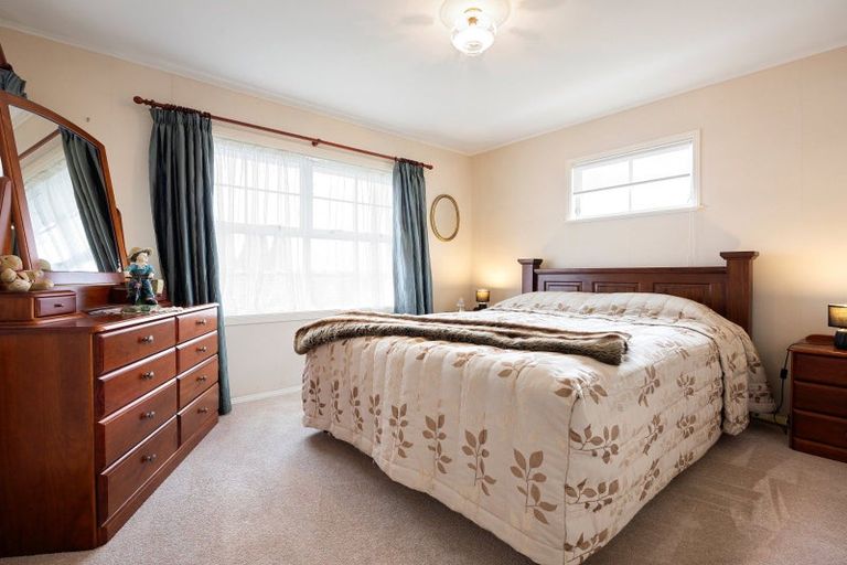 Photo of property in 65 Poaka Avenue, Dinsdale, Hamilton, 3204