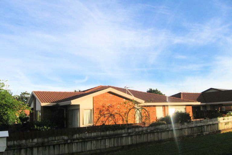 Photo of property in 2/3 Mahon Place, Papatoetoe, Auckland, 2025