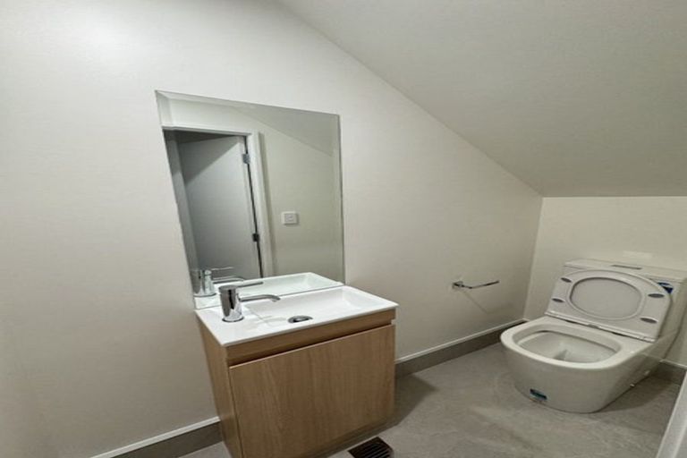 Photo of property in 19 Parkwood Avenue, Westgate, Auckland, 0614