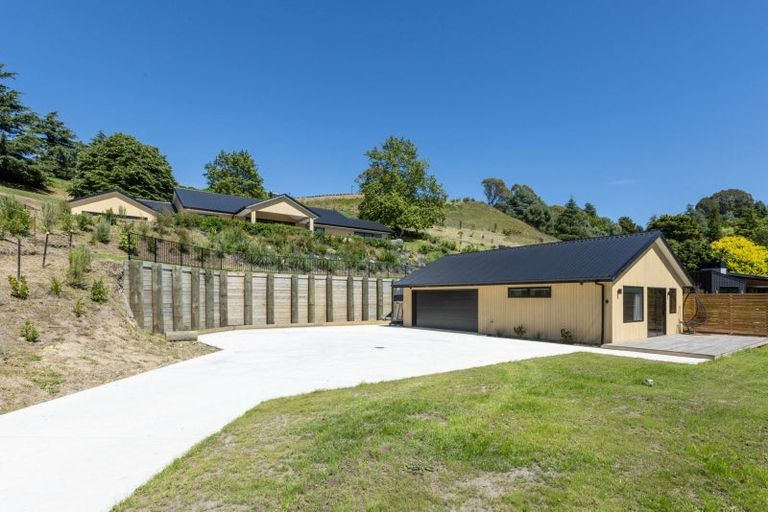 Photo of property in 3 Te Roera Drive, Taradale, Napier, 4112