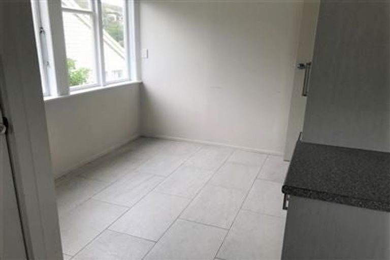 Photo of property in 16 Durham Street, Cannons Creek, Porirua, 5024