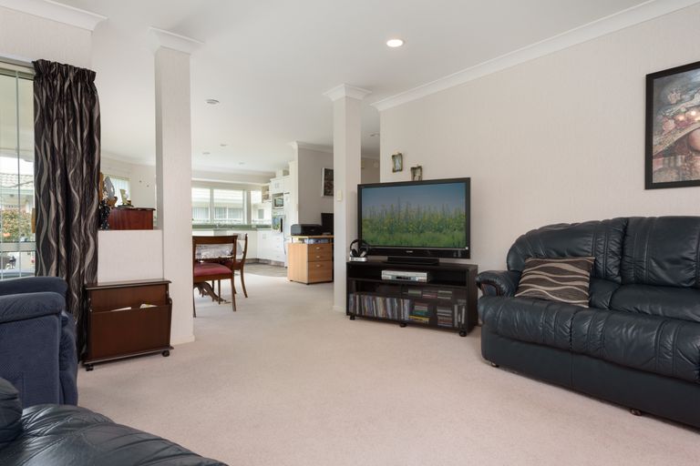 Photo of property in 26 Ngahere Street, Otumoetai, Tauranga, 3110