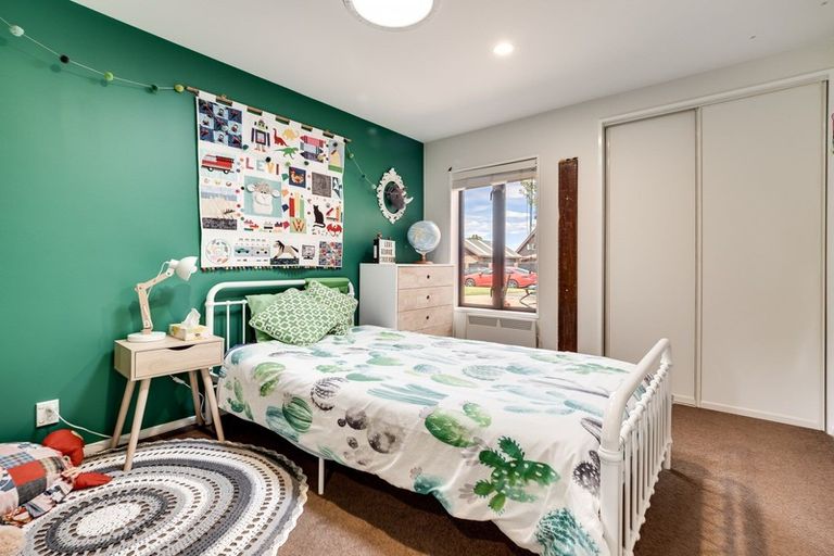 Photo of property in 30 Eders Road, Woodend, 7610