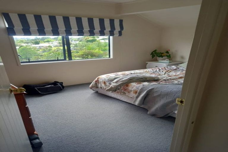 Photo of property in 113a Carlisle Road, Torbay, Auckland, 0632