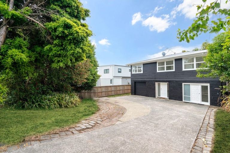 Photo of property in 13 Bond Crescent, Forrest Hill, Auckland, 0620