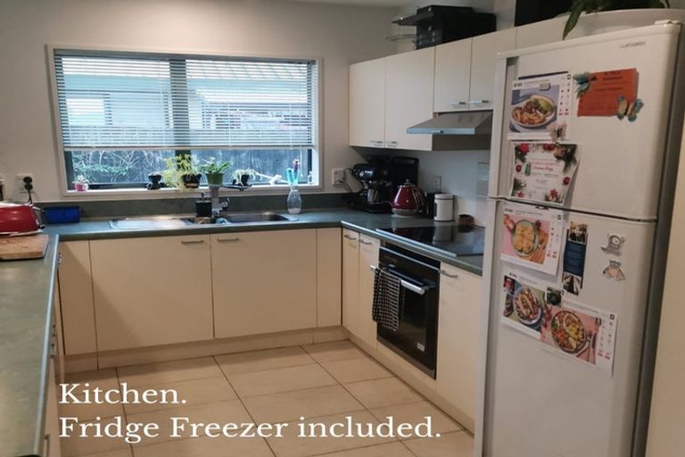 Photo of property in 6 Warner Place, Heathcote Valley, Christchurch, 8022