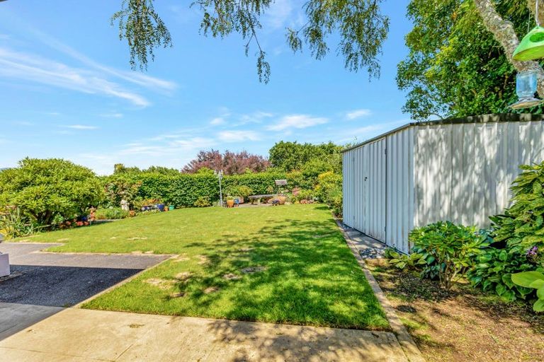 Photo of property in 432a Mangorei Road, Highlands Park, New Plymouth, 4312