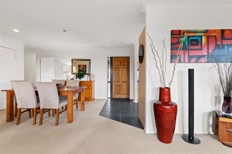 Photo of property in 24a Mcleod Road, Henderson, Auckland, 0612