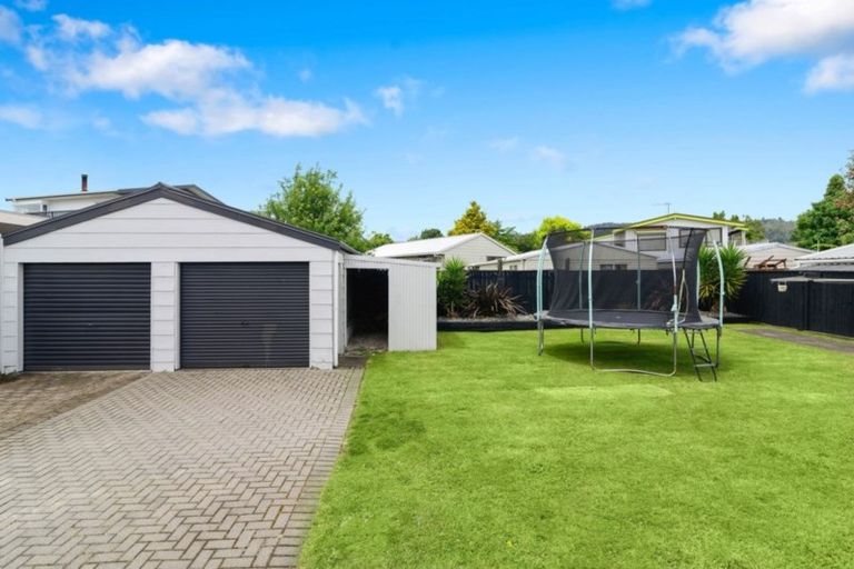 Photo of property in 27 Owhatiura Drive, Lynmore, Rotorua, 3010
